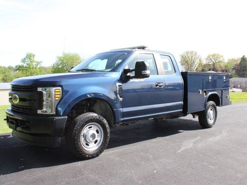 Used 2019 Ford F250 XL w/ Power Equipment Group AWD/4WD image 3