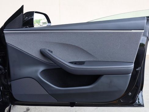 Used 2025 Tesla Model 3 Long Range RWD image 26