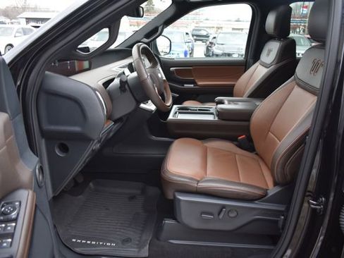 Used 2025 Ford Expedition King Ranch AWD/4WD image 13