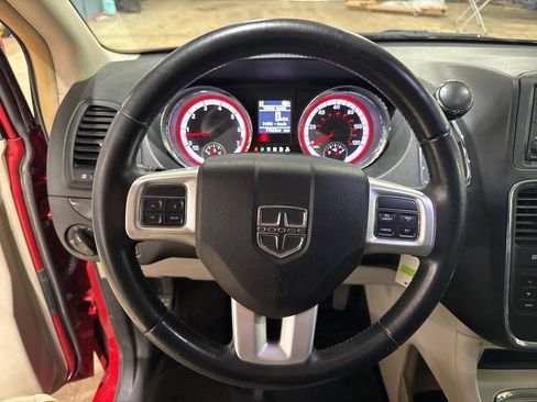 Used 2012 Dodge Grand Caravan Crew w/ Crew Value Pkg image 19