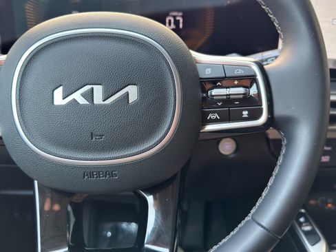 Used 2025 Kia Sorento S w/ Panoramic Sunroof Package FWD image 21
