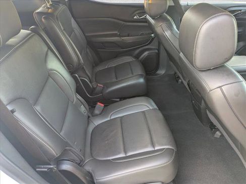 Used 2023 GMC Acadia SLT image 21