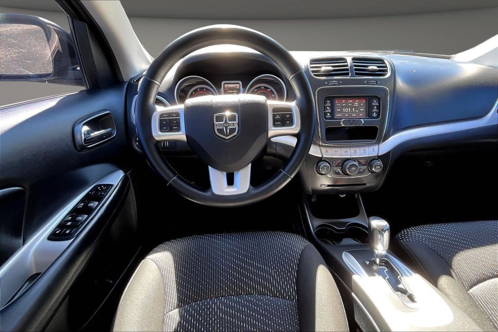 Used 2020 Dodge Journey SE w/ SE Popular Equipment Group FWD image 11