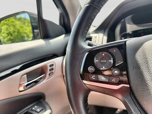 Used 2019 Honda Pilot Touring image 22