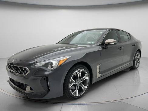 Used 2020 Kia Stinger GT-Line w/ Sun & Sound Package AWD/4WD image 3