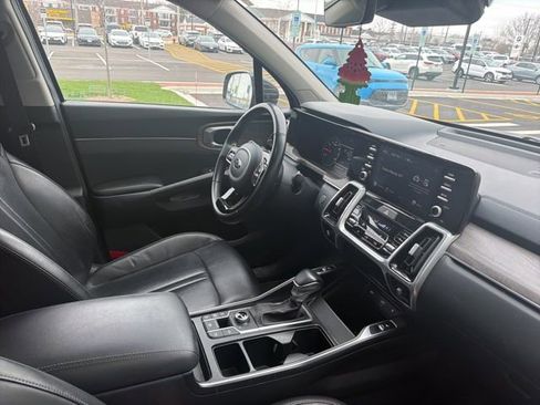 Used 2021 Kia Sorento EX w/ Panoramic Sunroof Package image 14