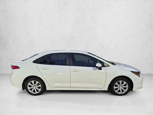 Used 2026 Toyota Corolla LE FWD image 4