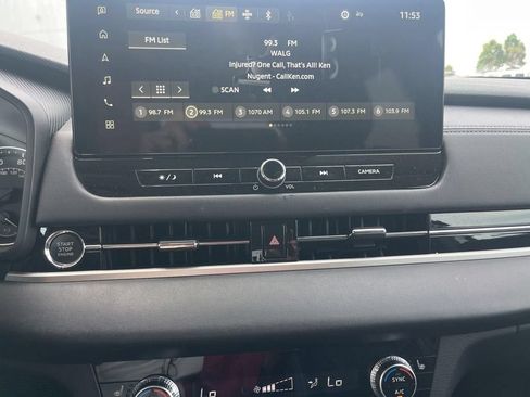 Used 2025 Mitsubishi Outlander SE FWD image 18