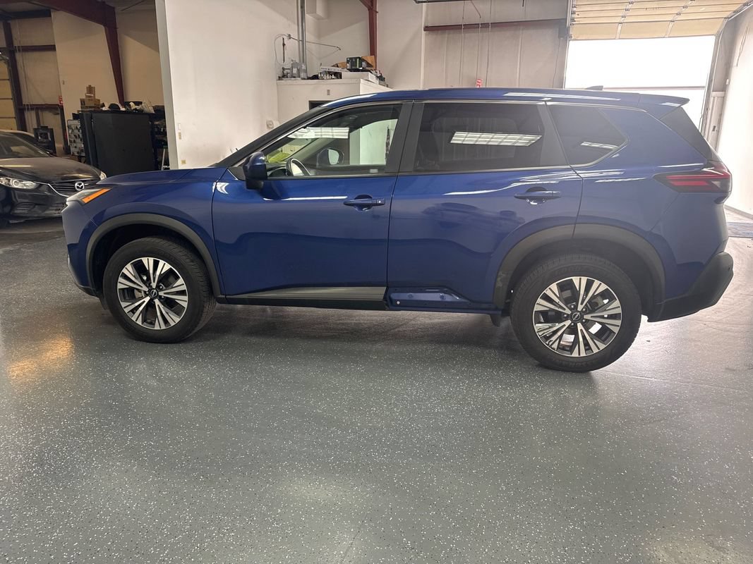 Used 2023 Nissan Rogue SV AWD/4WD image 7