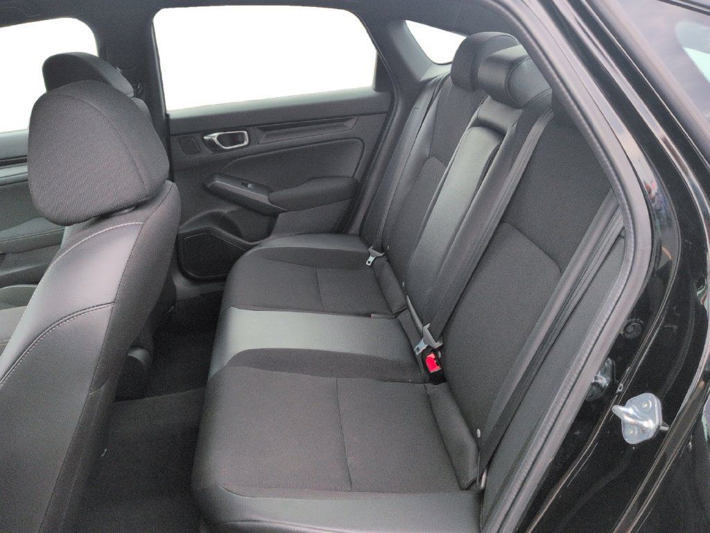 Used 2025 Honda Civic Sport image 25