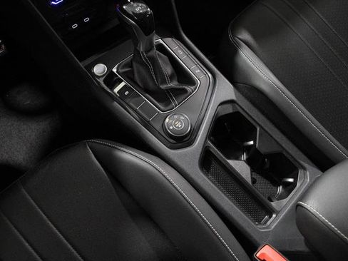 Certified 2023 Volkswagen Tiguan SE R-Line image 15