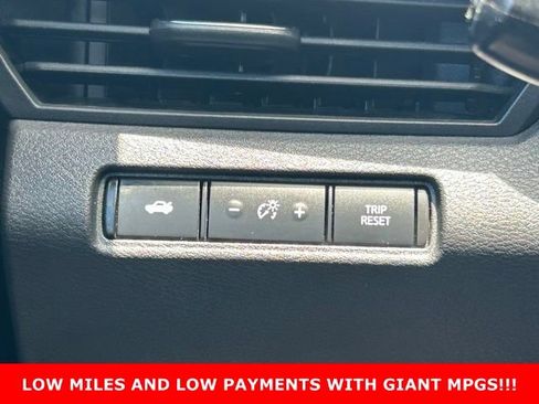 Used 2023 Nissan Altima 2.5 SV FWD image 18