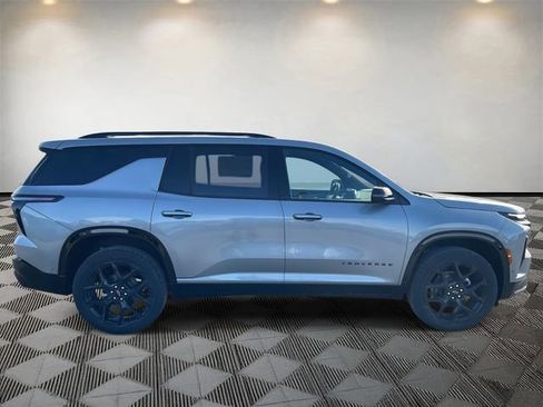New 2026 Chevrolet Traverse RS image 6