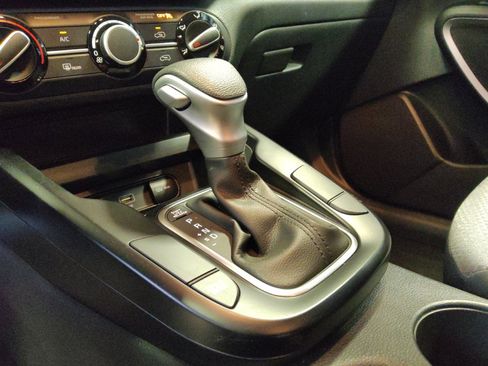 Used 2025 Kia Soul LX w/ LX Technology Package image 26