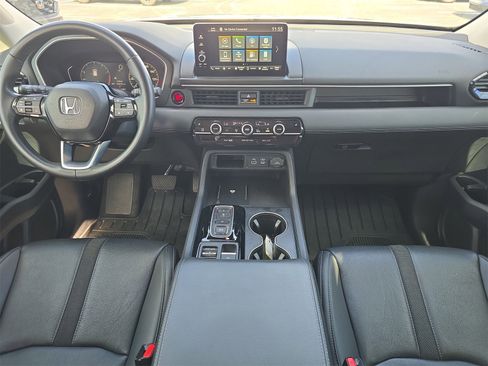 Certified 2025 Honda Pilot EX-L image 9