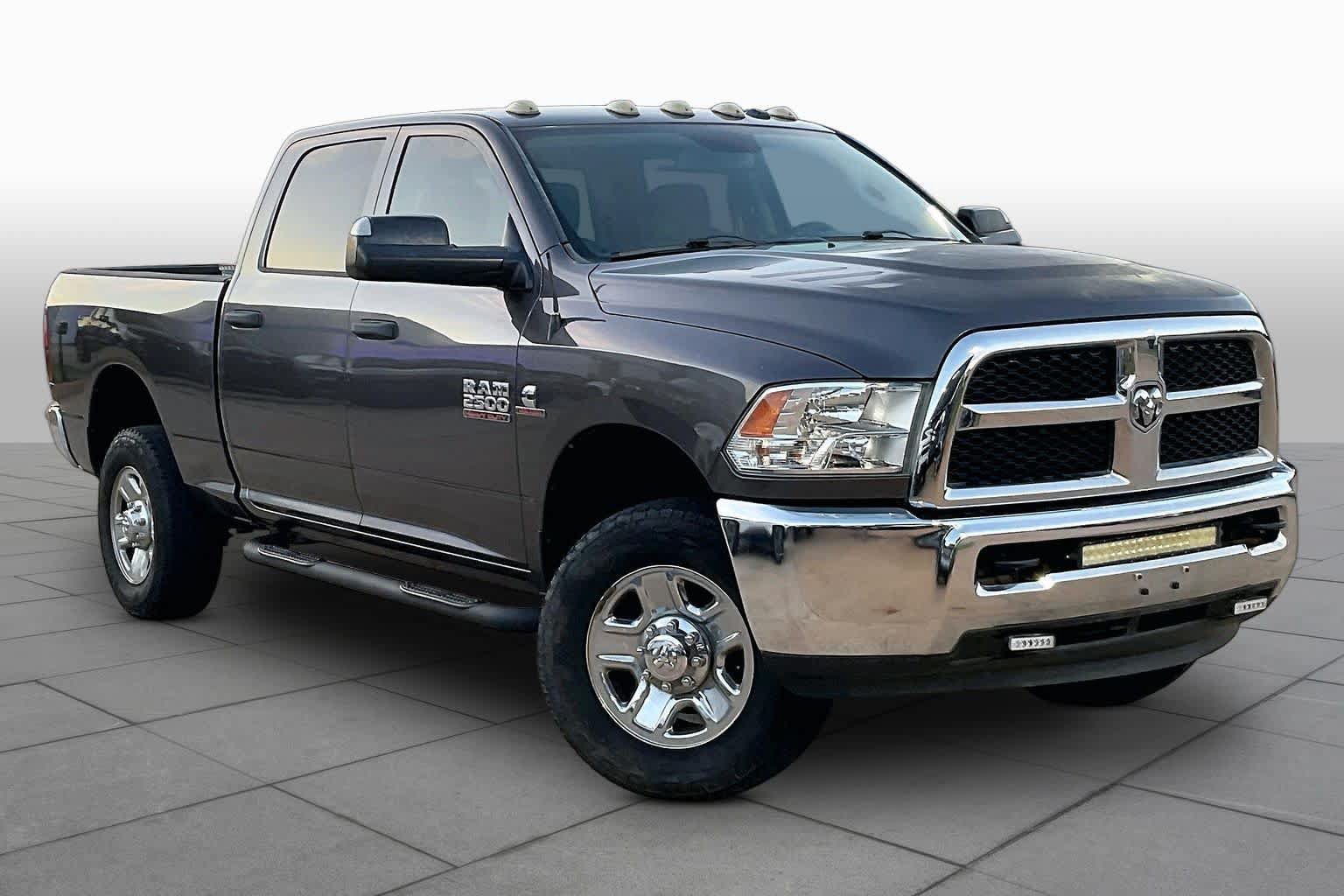 Used 2015 RAM 2500 Tradesman w/ Chrome Appearance Group AWD/4WD image 3