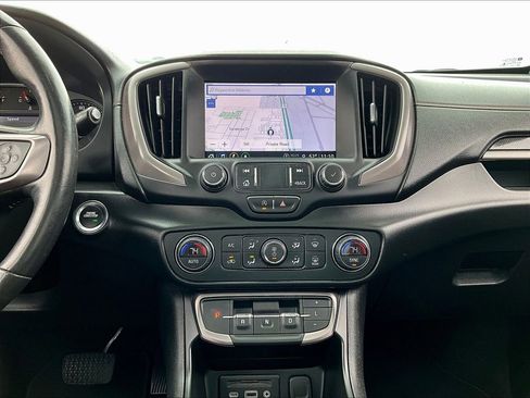Used 2022 GMC Terrain AT4 w/ Infotainment Package II image 17