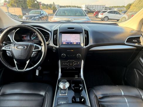 Used 2019 Ford Edge SEL w/ Equipment Group 201A AWD/4WD image 3