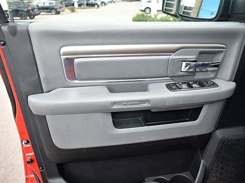 Used 2018 RAM 1500 SLT image 13