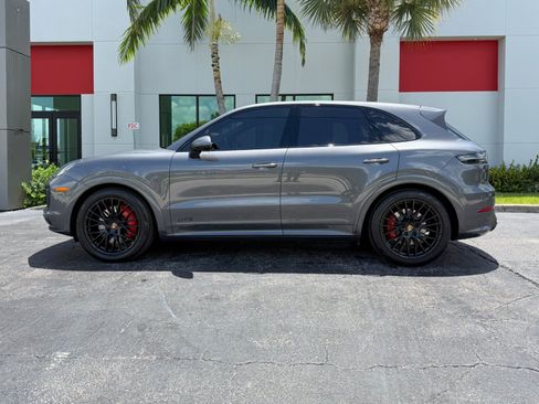 Used 2021 Porsche Cayenne GTS AWD/4WD image 11