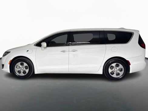 Used 2018 Chrysler Pacifica Touring Plus image 8