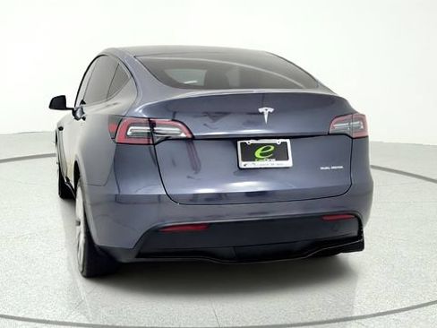 Used 2023 Tesla Model Y Long Range AWD/4WD image 7