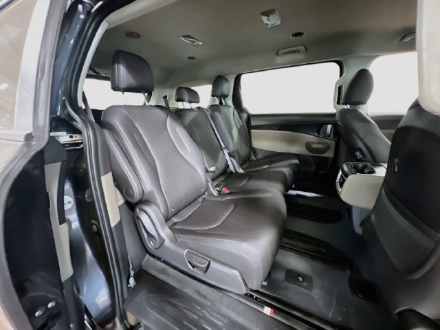 New 2027 Kia Carnival LXS FWD image 28