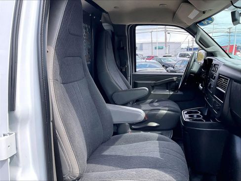Used 2024 GMC Savana 2500 w/ Driver Convenience Package RWD image 11