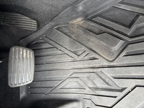 Certified 2024 Chevrolet Colorado Trail Boss w/ Technology Package image 17