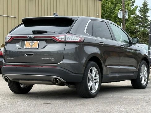 Used 2018 Ford Edge Titanium w/ Technology Package AWD/4WD image 4