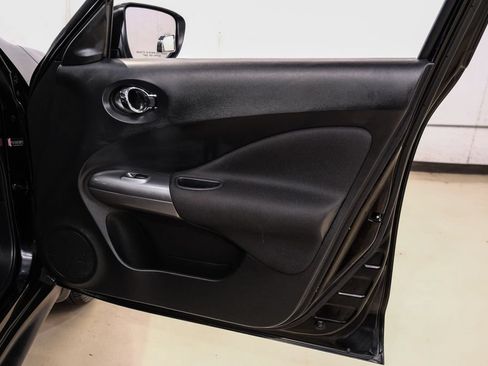 Used 2017 Nissan Juke SV FWD image 40