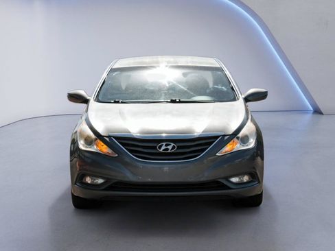 Used 2013 Hyundai Sonata GLS w/ Popular Equipment Pkg FWD image 2