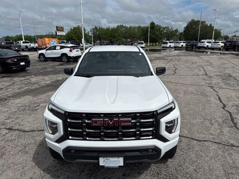 Used 2024 GMC Canyon AT4 AWD/4WD image 7