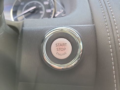 Used 2018 Nissan Armada SL w/ Premium Package image 30