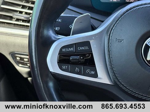 Used 2022 BMW X7 M50i w/ Luxury Seating Package image 18