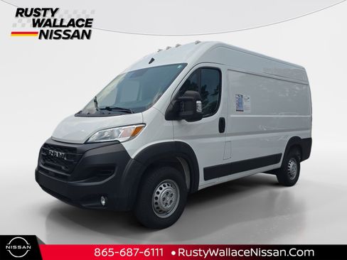 Used 2024 RAM ProMaster 2500 w/ Convenience Group FWD image 1