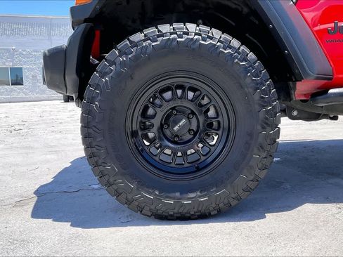 Used 2024 Jeep Wrangler Unlimited Sport AWD/4WD image 8