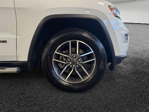 Used 2020 Jeep Grand Cherokee Limited image 11