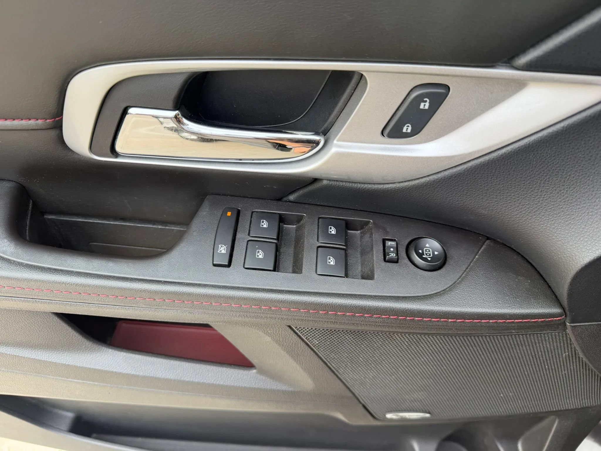 Used 2015 GMC Terrain SLE w/ Convenience Package AWD/4WD image 17