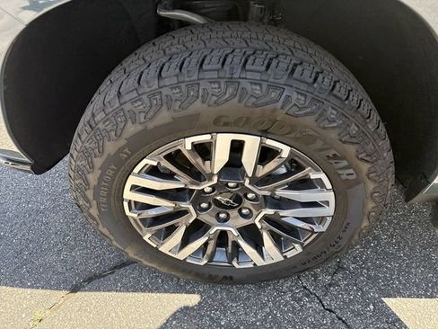 Used 2026 Chevrolet Tahoe Z71 AWD/4WD image 10