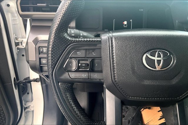 Used 2026 Toyota Tacoma SR5 AWD/4WD image 12