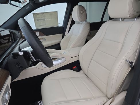 New 2026 Mercedes-Benz GLS 450 4MATIC image 16
