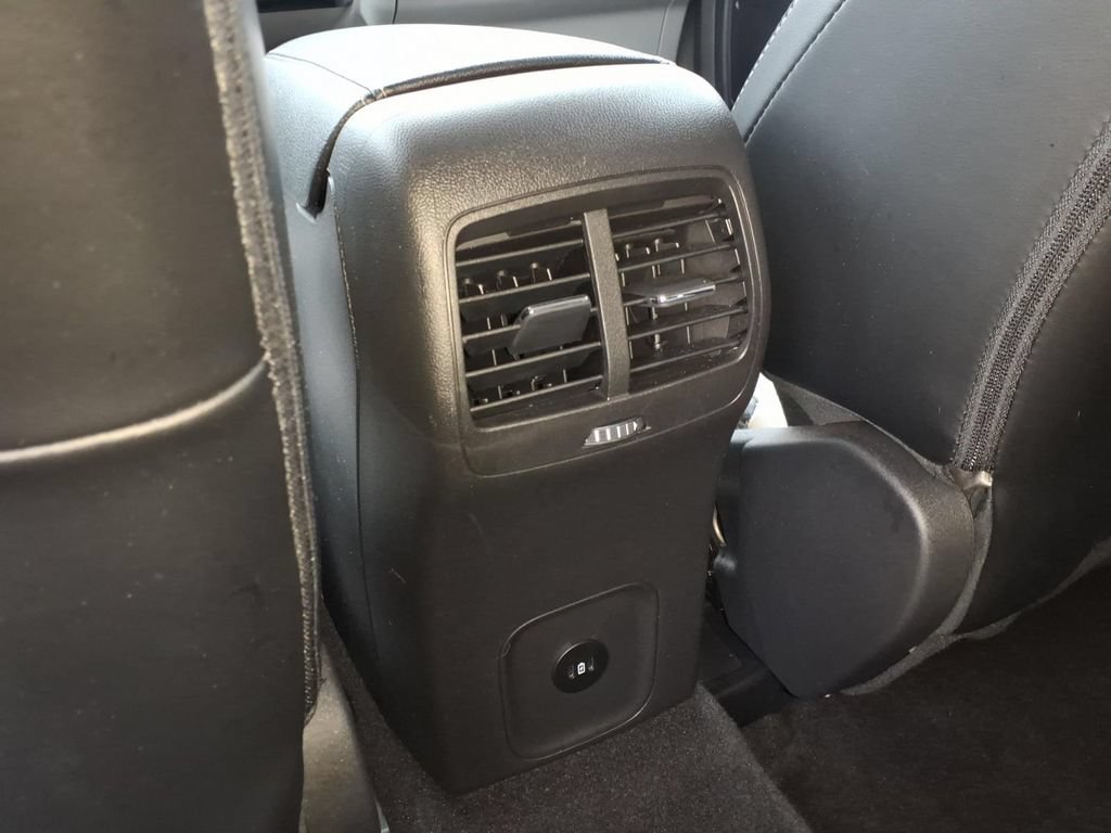 Used 2024 Ford Escape Platinum AWD/4WD image 13