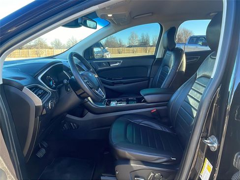 Used 2019 Ford Edge SEL image 21