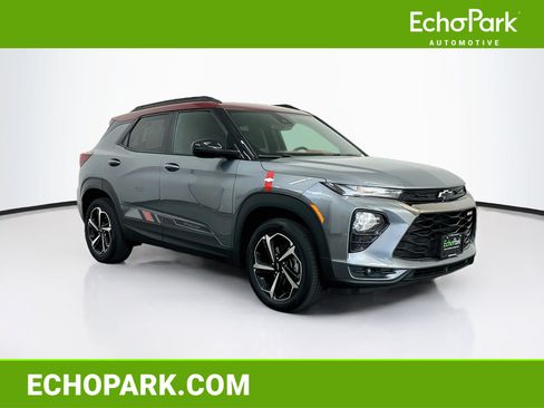 Used 2022 Chevrolet TrailBlazer RS w/ Technology Package AWD/4WD image 1