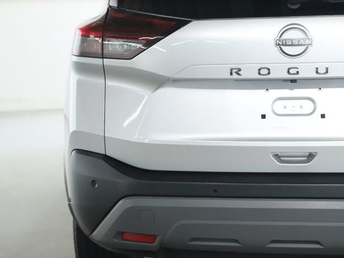 Used 2023 Nissan Rogue SV AWD/4WD image 43