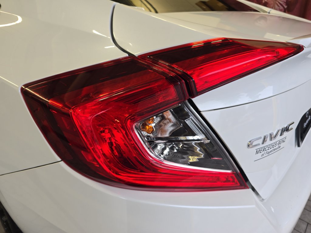 Used 2019 Honda Civic Touring image 34