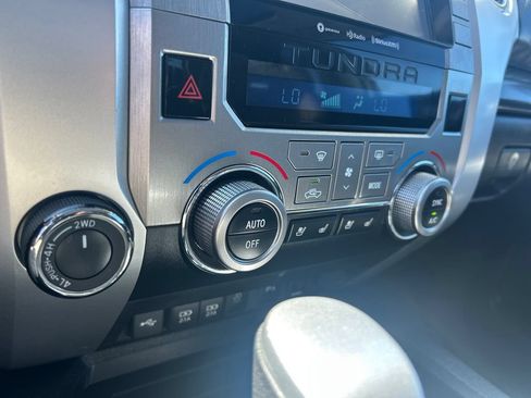 Used 2021 Toyota Tundra Platinum AWD/4WD image 17