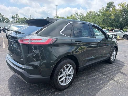 Used 2024 Ford Edge SEL w/ Cold Weather Package AWD/4WD image 3