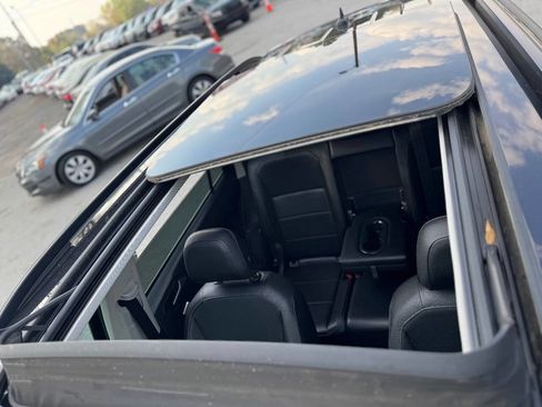 Used 2020 Volkswagen Tiguan SE image 17